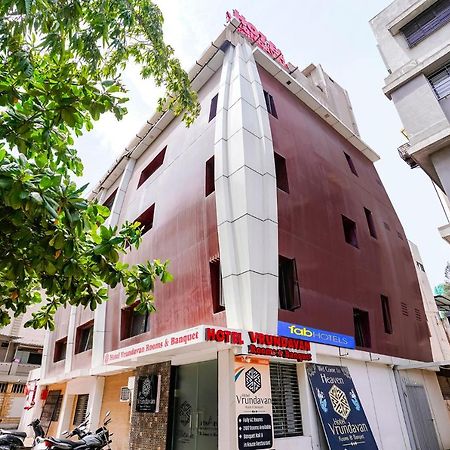 Fabhotel Vrundavan, Athwa Bhatha Екстер'єр фото