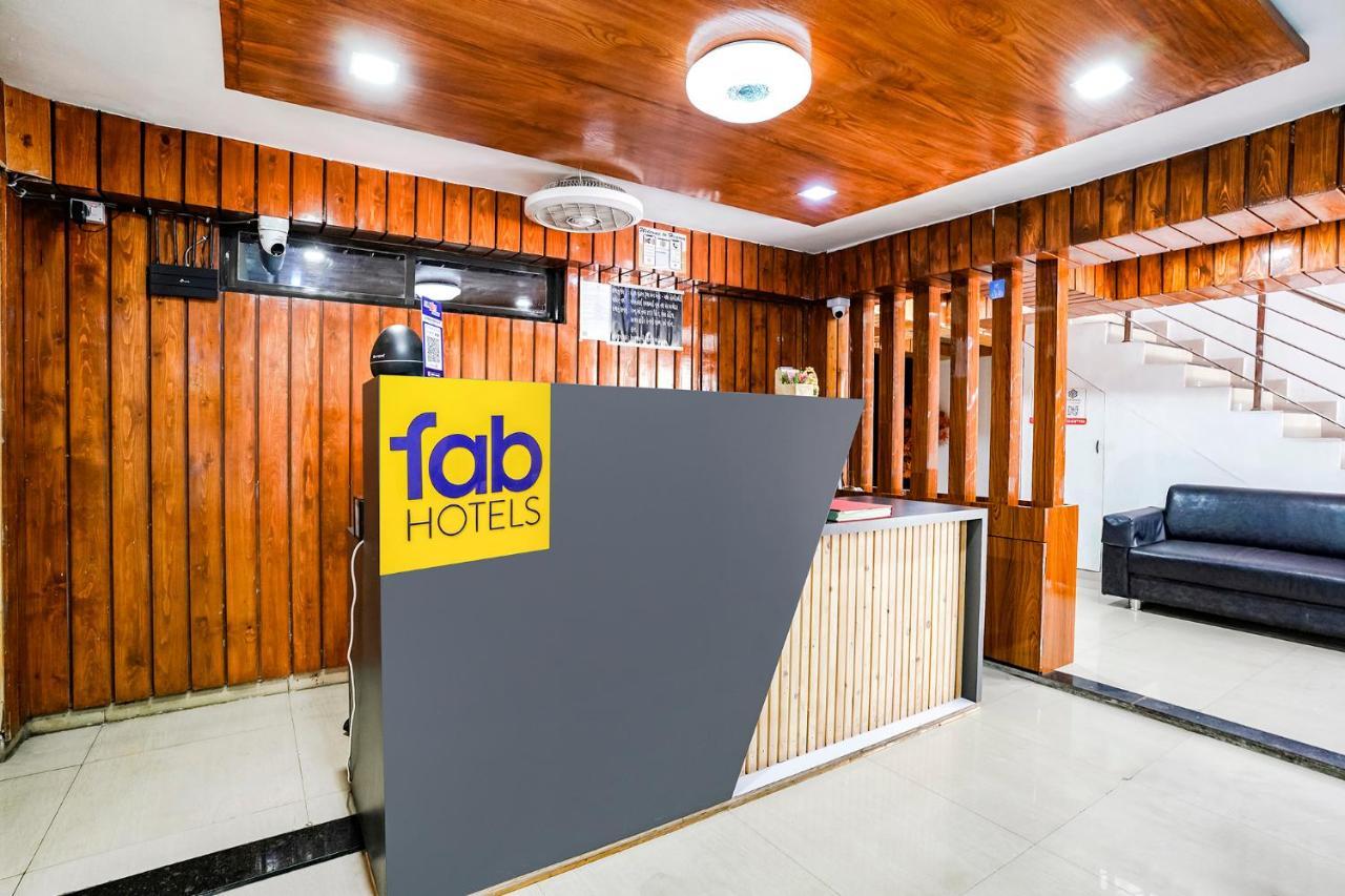 Fabhotel Vrundavan, Athwa Bhatha Екстер'єр фото