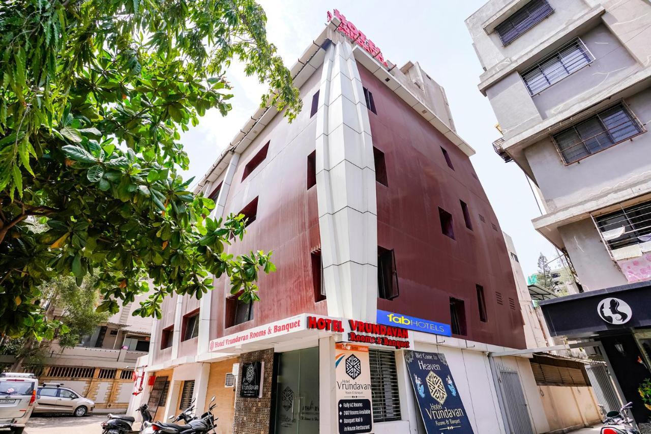 Fabhotel Vrundavan, Athwa Bhatha Екстер'єр фото