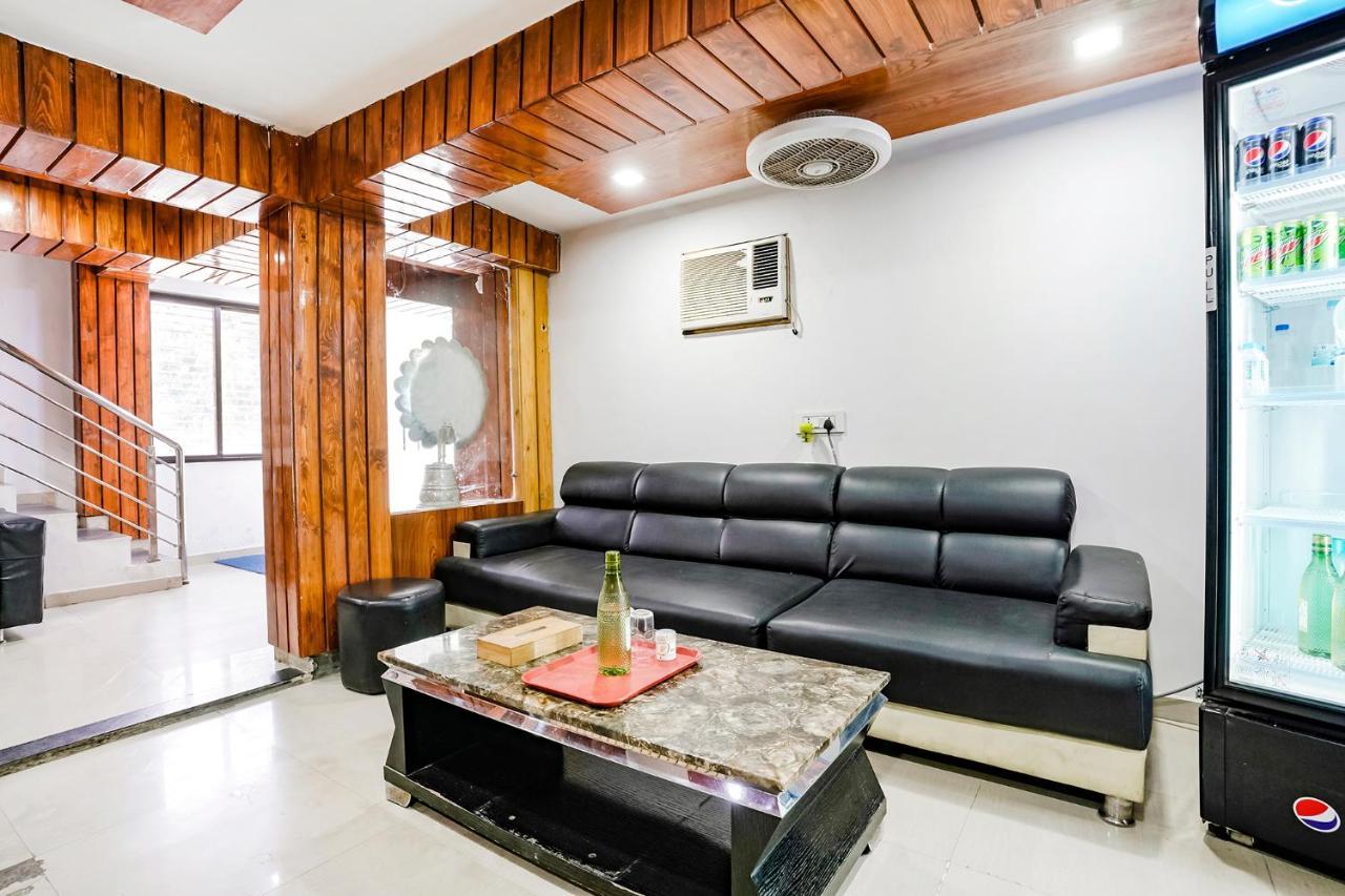 Fabhotel Vrundavan, Athwa Bhatha Екстер'єр фото