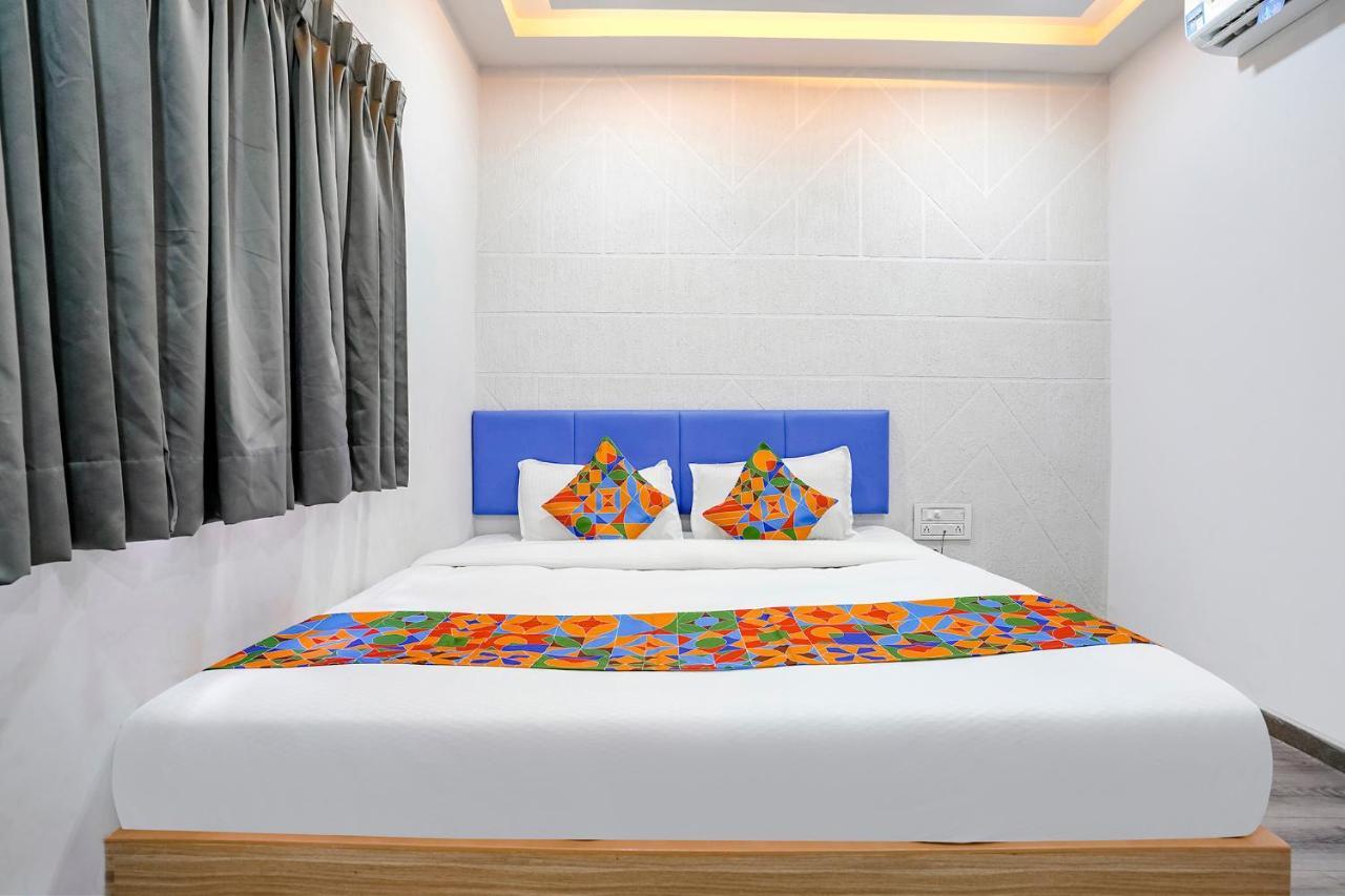 Fabhotel Vrundavan, Athwa Bhatha Екстер'єр фото