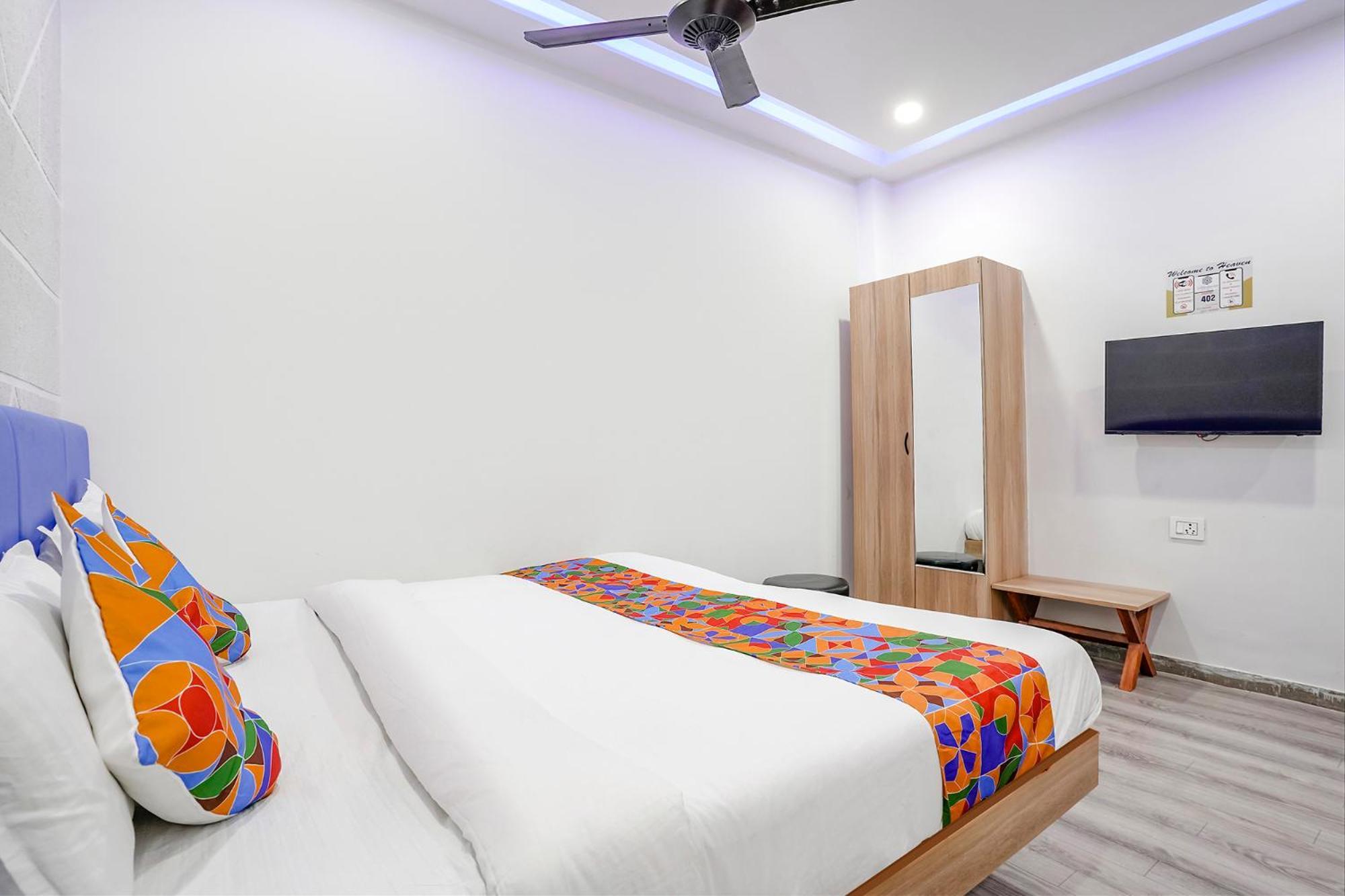 Fabhotel Vrundavan, Athwa Bhatha Екстер'єр фото
